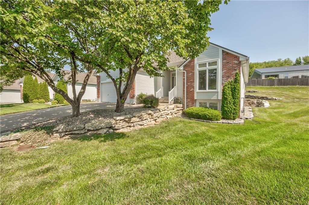 17904 E 29th St S, Independence, MO 64057
