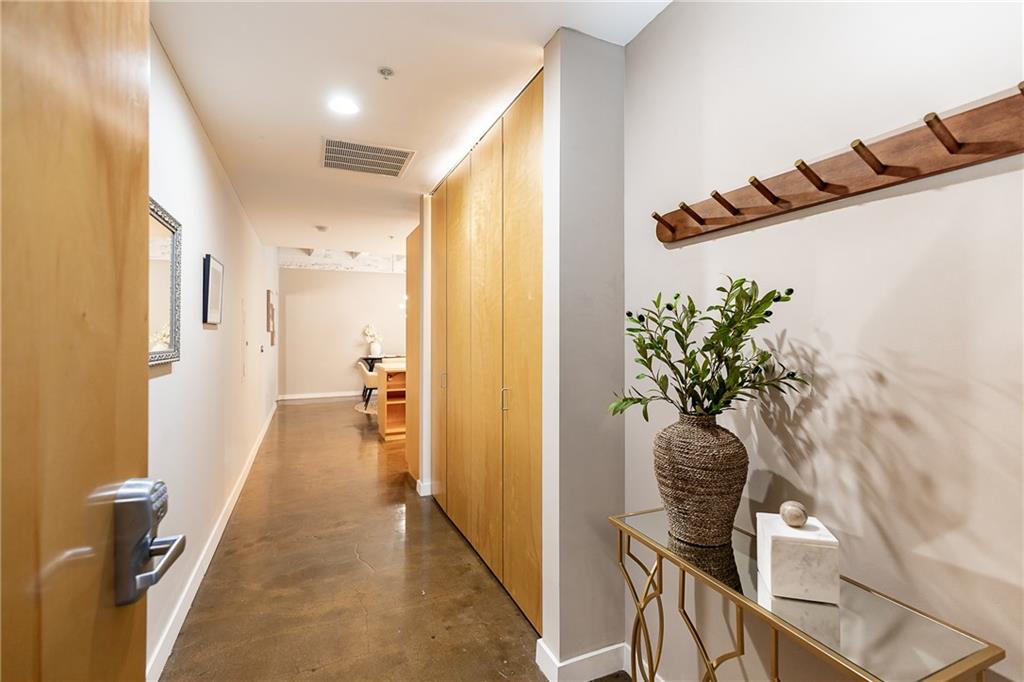21 W 10th St #7D, Kansas City, MO 64105