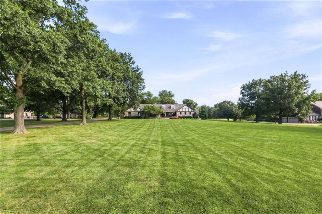 3906 W 143rd St, Leawood, KS 66224