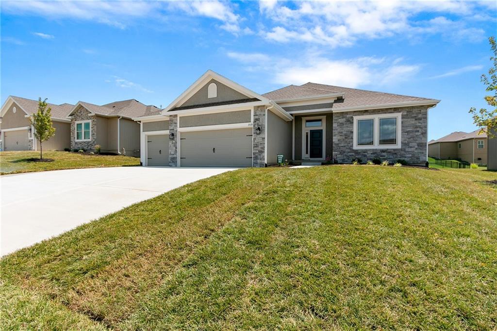 11028 N Corrington Ave, Kansas City, MO 64156