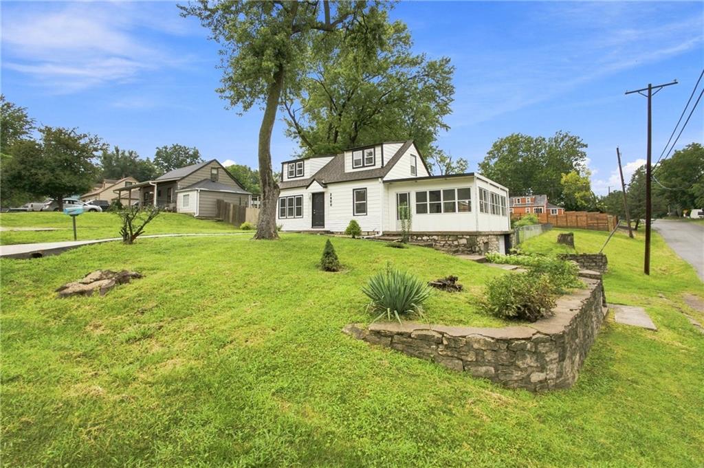 2800 S 8th Ter, Kansas City, KS 66103