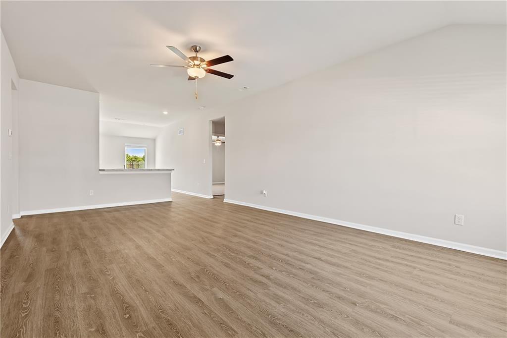 1608 SW 9th St, Oak Grove, MO 64075