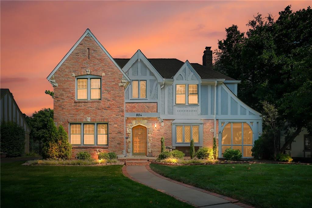 804 W 67th Ter, Kansas City, MO 64113