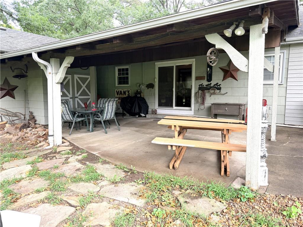 203 Ridgeway Dr, Richmond, MO 64085