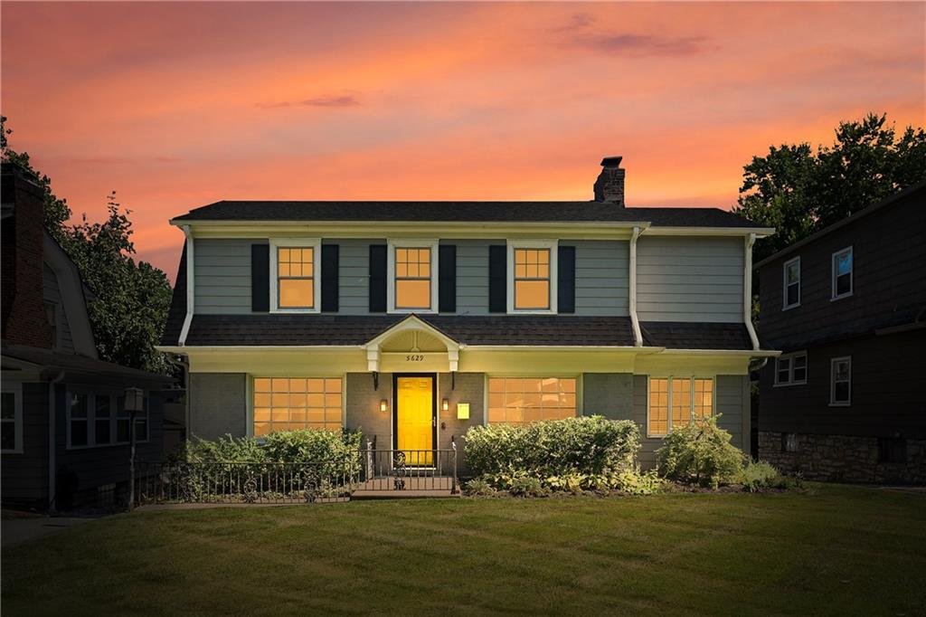 5629 Oak St, Kansas City, MO 64110