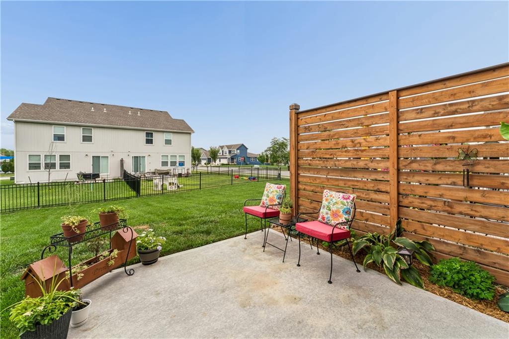 3743 SW Clayton Pl, Lee's Summit, MO 64082