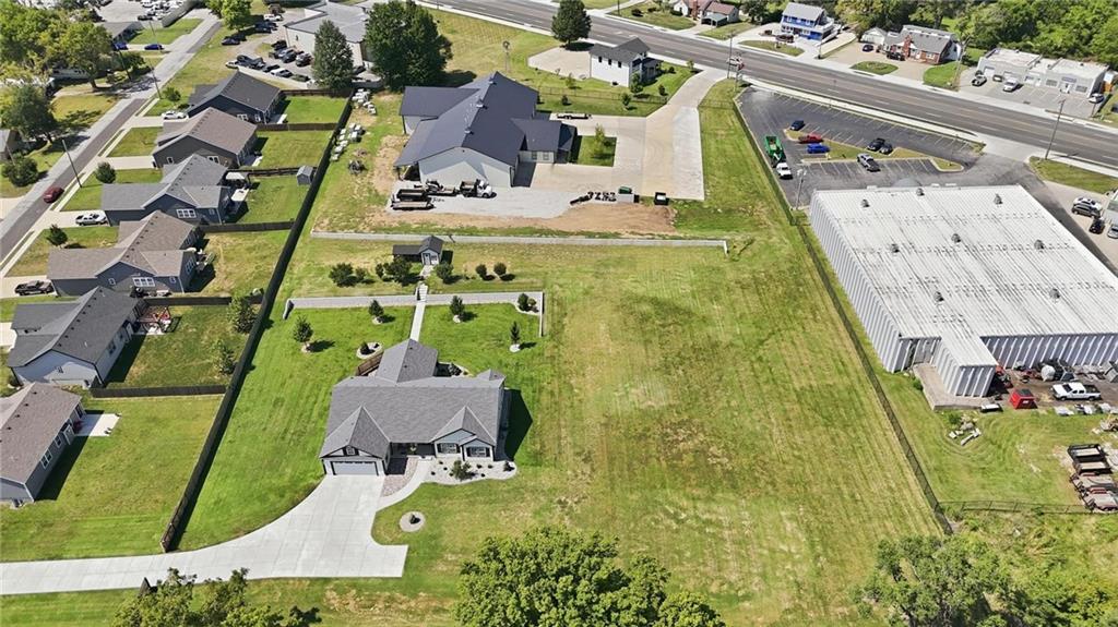 15928 E Cogan Ln, Independence, MO 64050