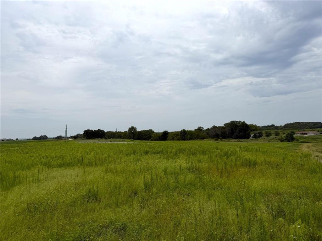 11670 246th St, Lawrence, KS 66044