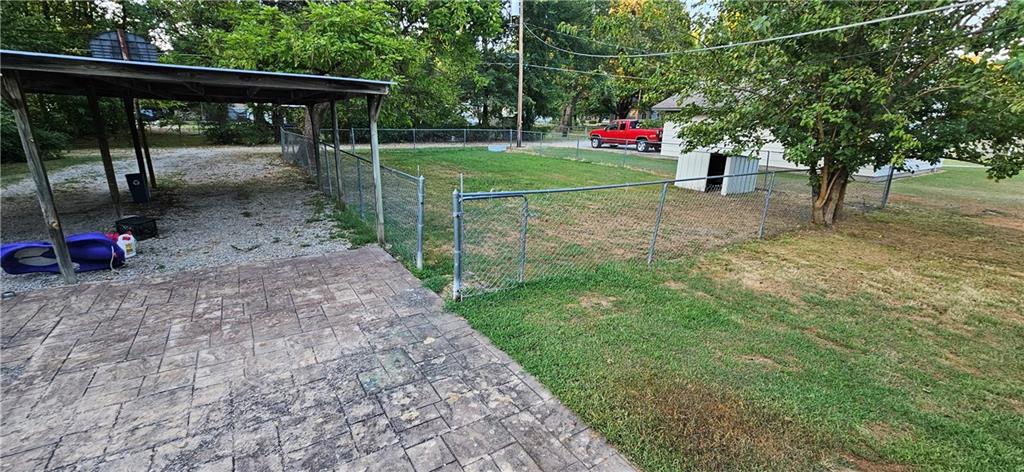 913 E 5th St, Pittsburg, KS 66762
