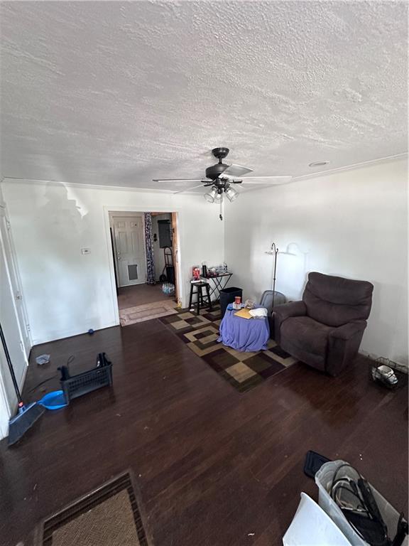 1914 W 5th St, Coffeyville, KS 67337