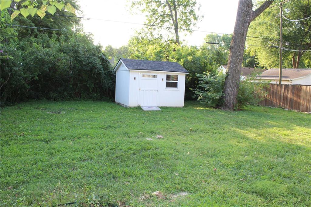 7609 Foster St, Overland Park, KS 66204