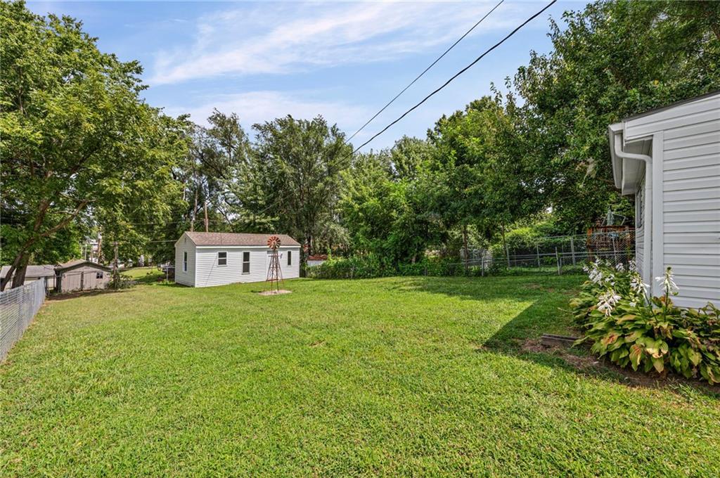 1138 Kansas St, Leavenworth, KS 66048