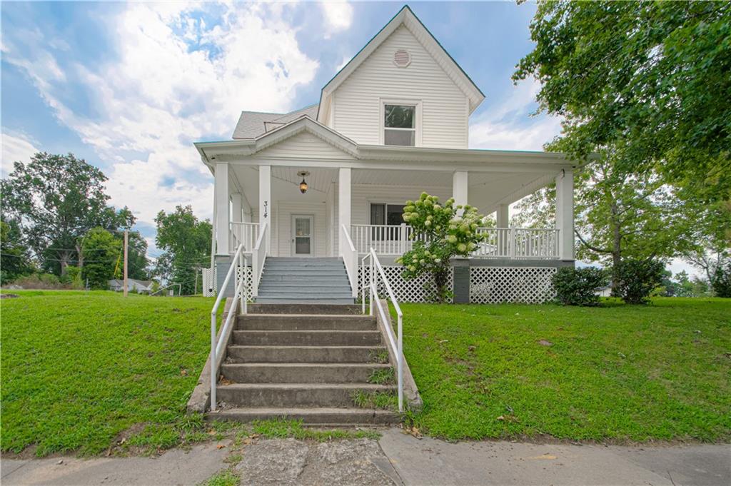 314 N Main St, Carrollton, MO 64633