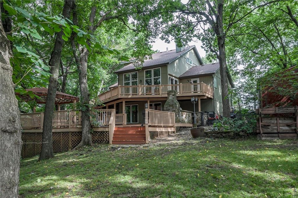 15421 Kansas Ave, Basehor, KS 66007
