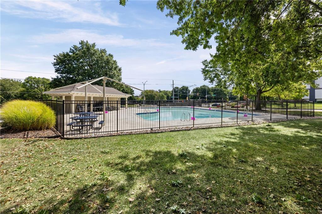 13001 Slater St, Overland Park, KS 66213