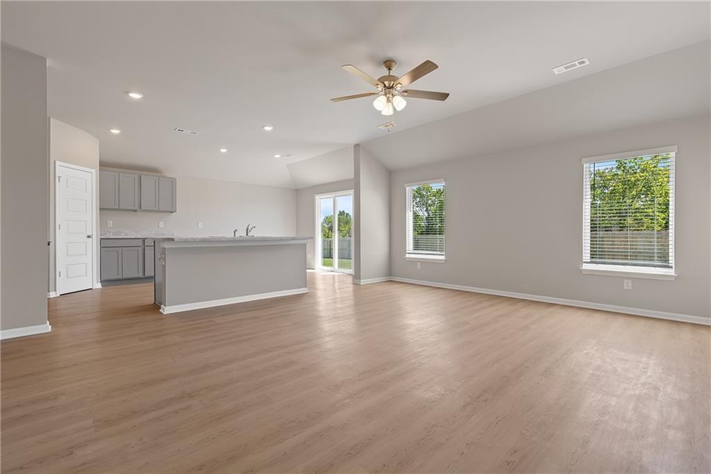 37990 W 207th Ter, Edgerton, KS 66021
