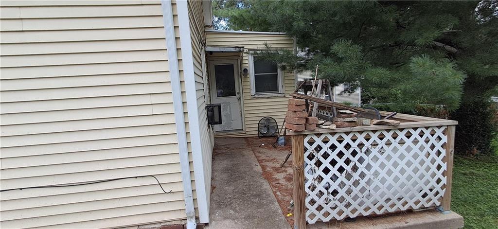 912 Ridenbaugh St, St Joseph, MO 64501