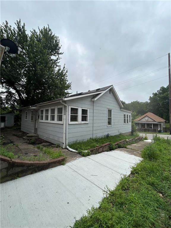 1221 Prospect Ave, St Joseph, MO 64505