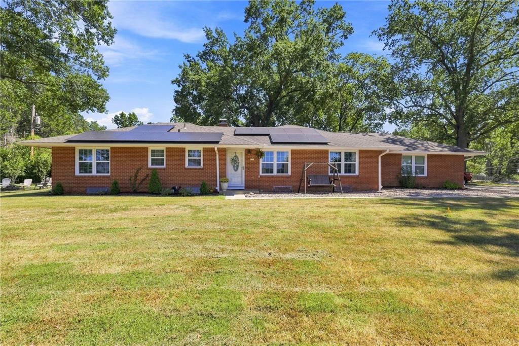 10921 Blue River Rd, Kansas City, MO 64131