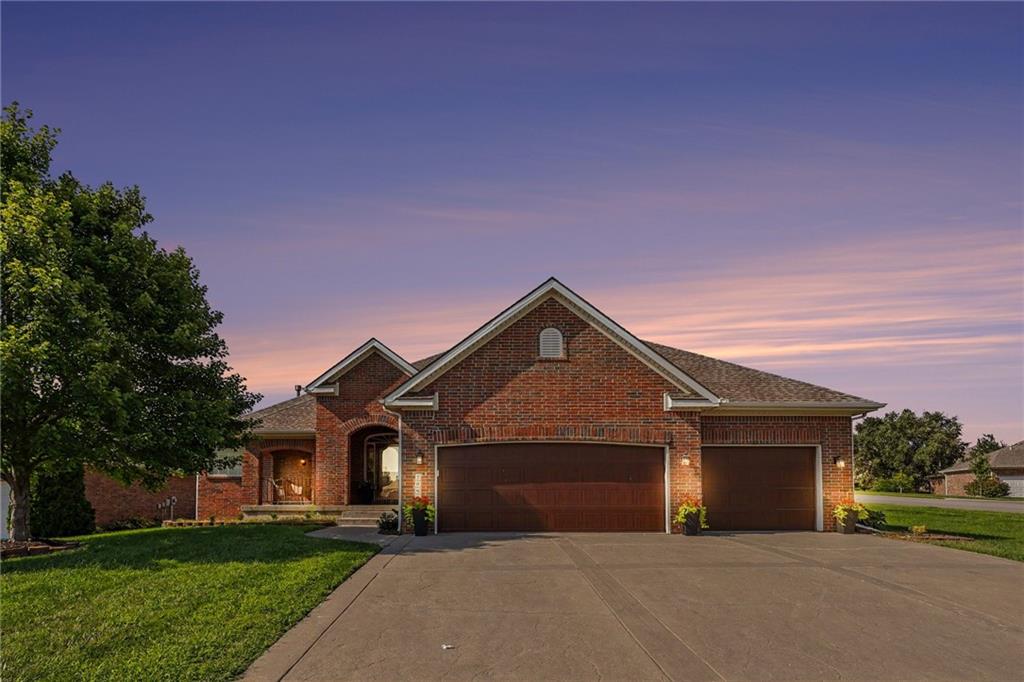 10900 Delavan Ct, Kansas City, KS 66109