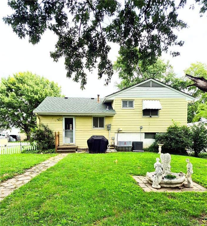 1210 Ranson Pl, Independence, MO 64057