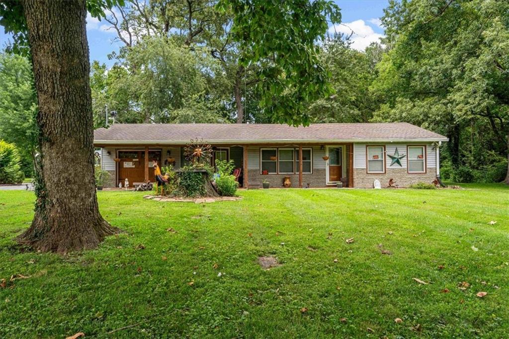 13810 Byars Rd, Grandview, MO 64030