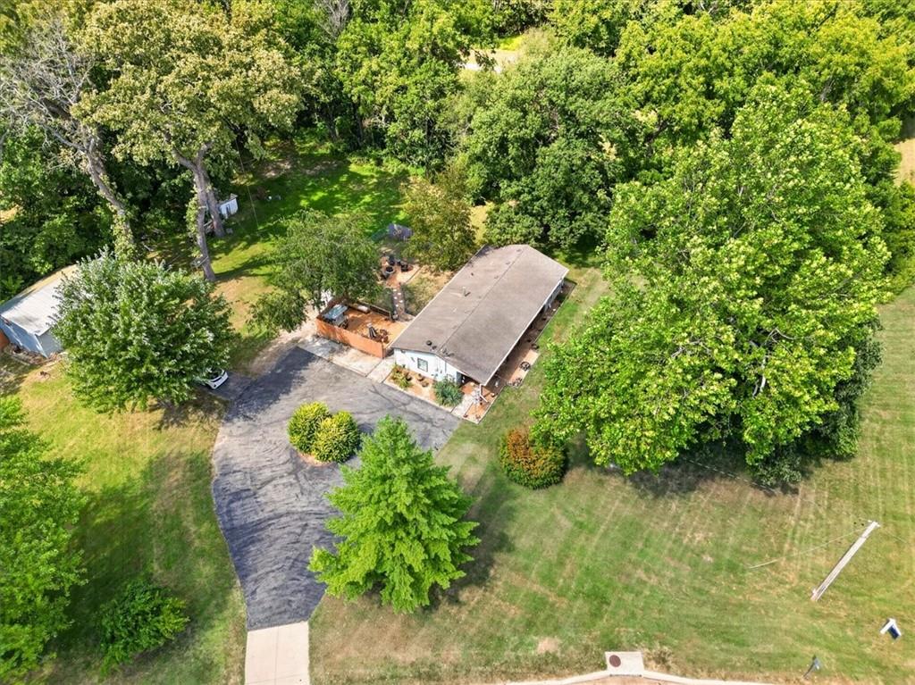 13810 Byars Rd, Grandview, MO 64030