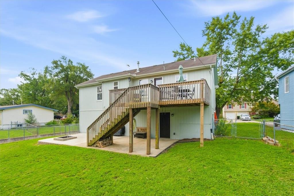 106 Georgia Ln, Belton, MO 64012