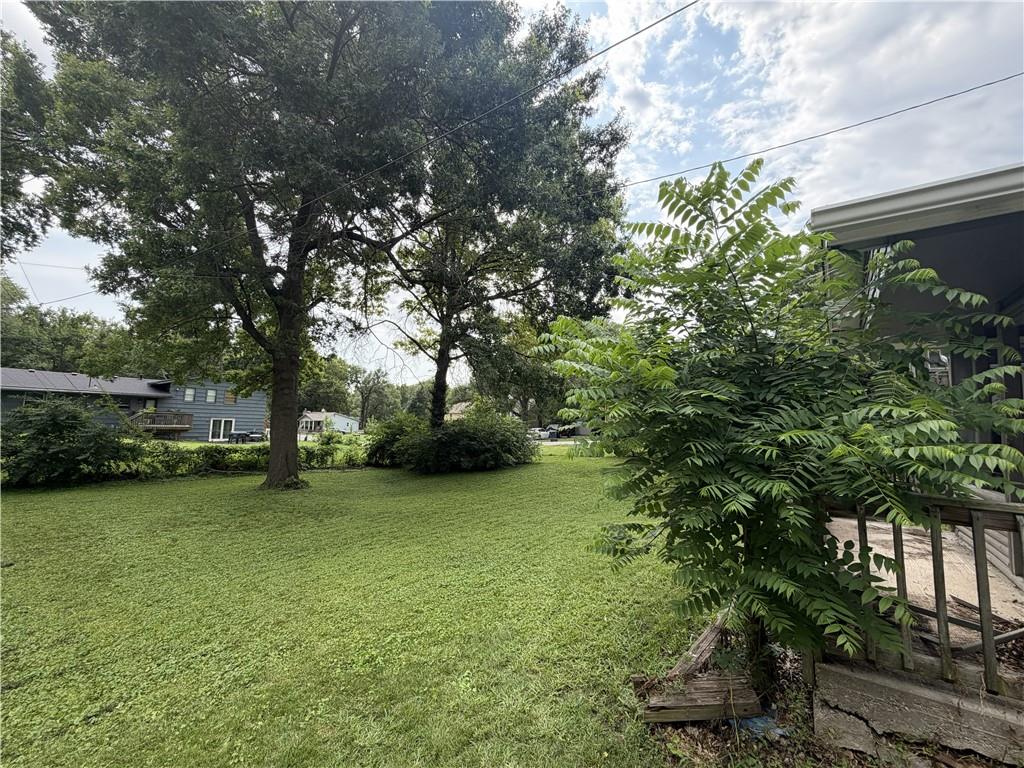 401 E 90th Ter, Kansas City, MO 64131