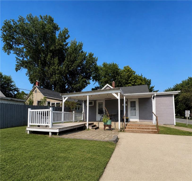 301 Mound St, Mound City, MO 64470
