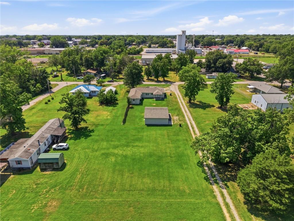 204 N Burnett St, Girard, KS 66743
