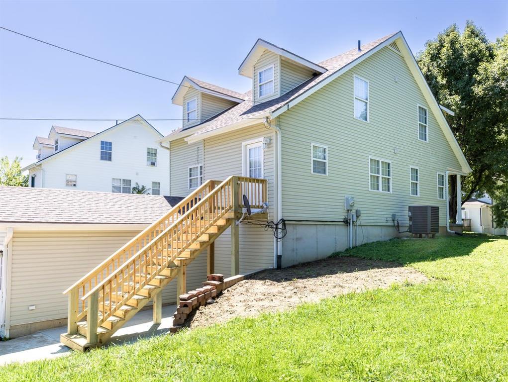 811 Powell St, St Joseph, MO 64501
