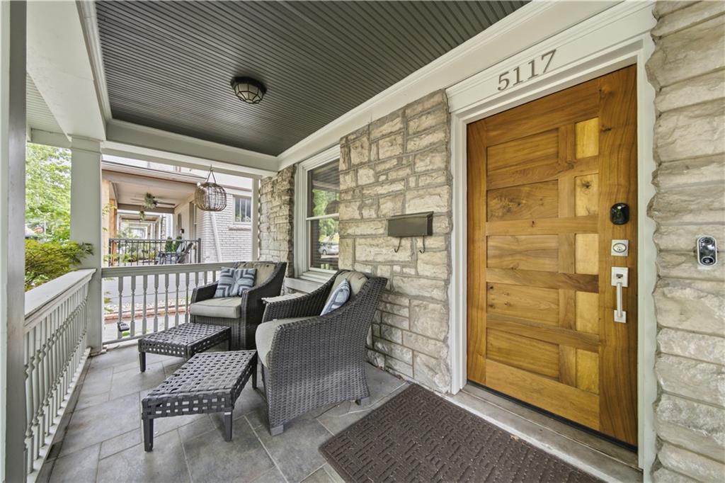 5117 Walnut St, Kansas City, MO 64112