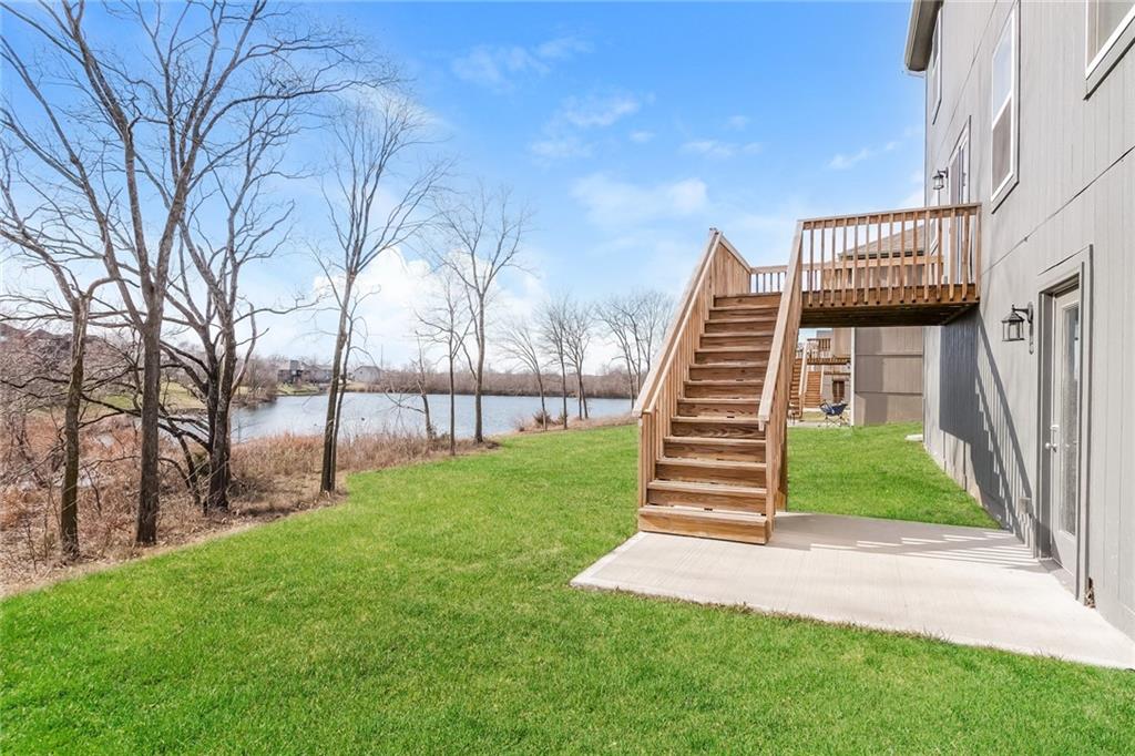 501 Wright St, Pleasant Hill, MO 64080