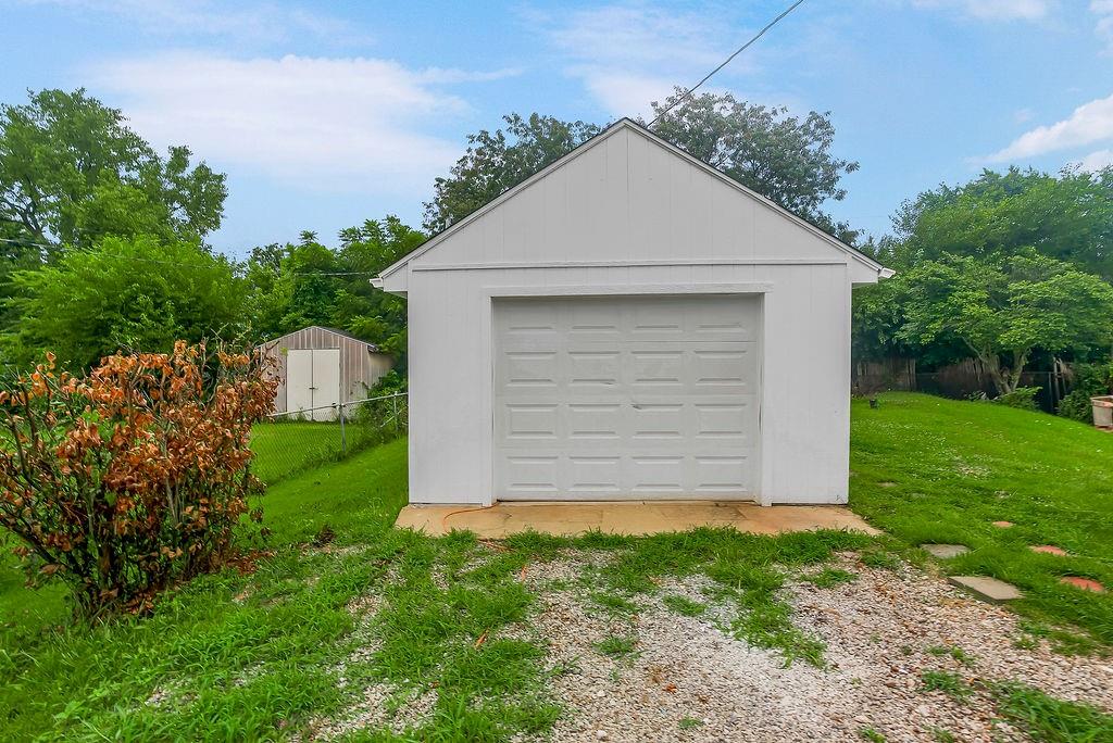201 W 8th St, Edgerton, KS 66021