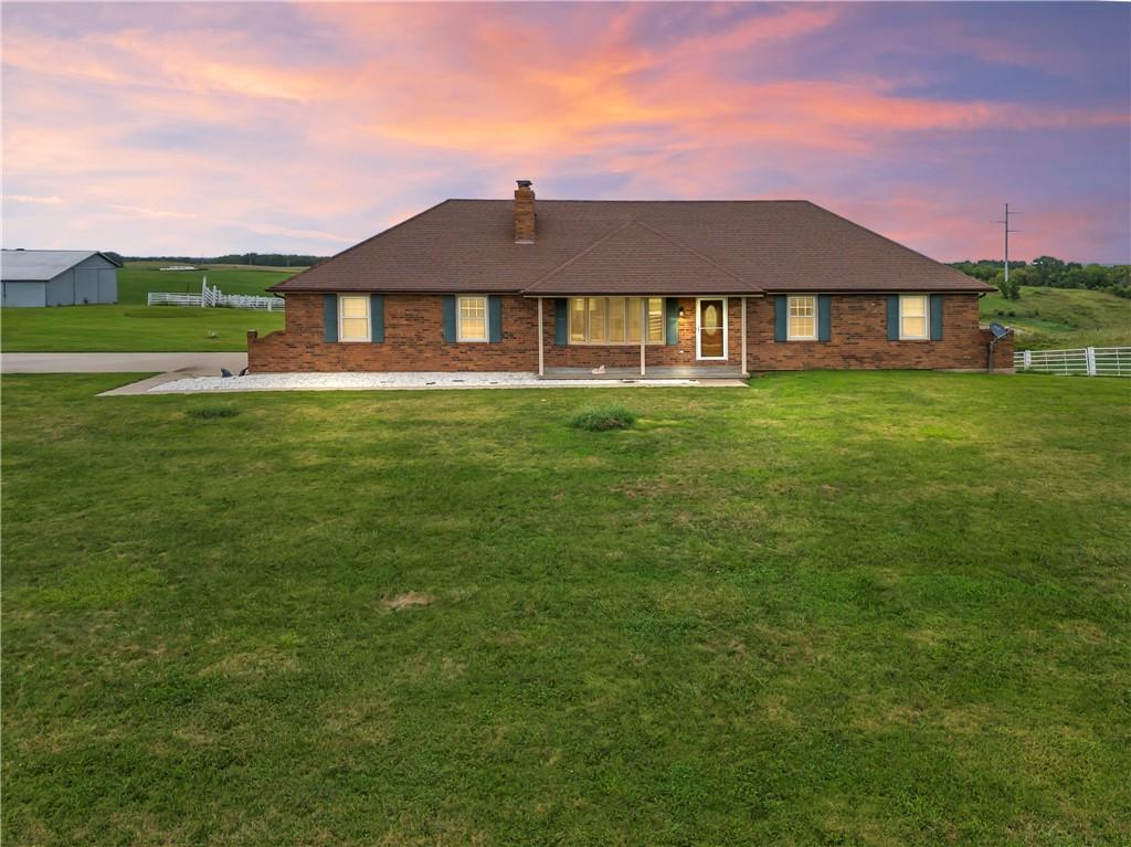 10625 Franklin Rd, Richmond, MO 64085