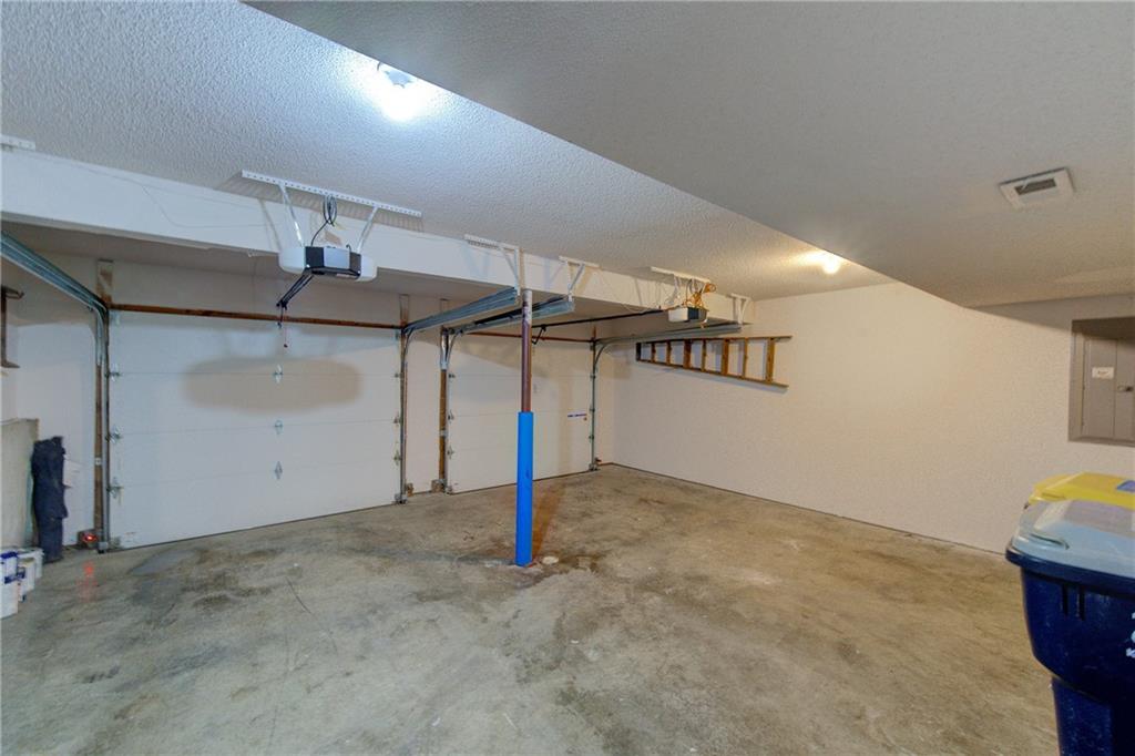 8706 N Carson Ave, Kansas City, MO 64153