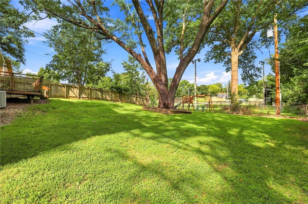 806 S Washington Ave, Knob Noster, MO 65336