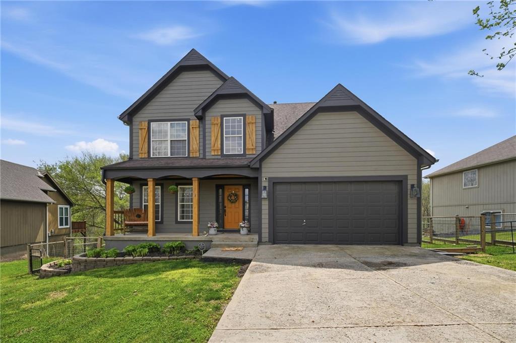 215 E Whispering Hills Blvd, Lone Jack, MO 64070