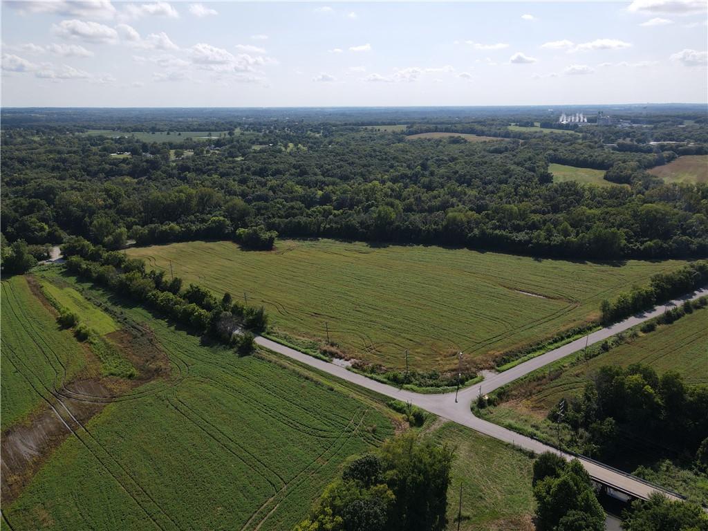 S Boardman Rd, Pleasant Hill, MO 64080
