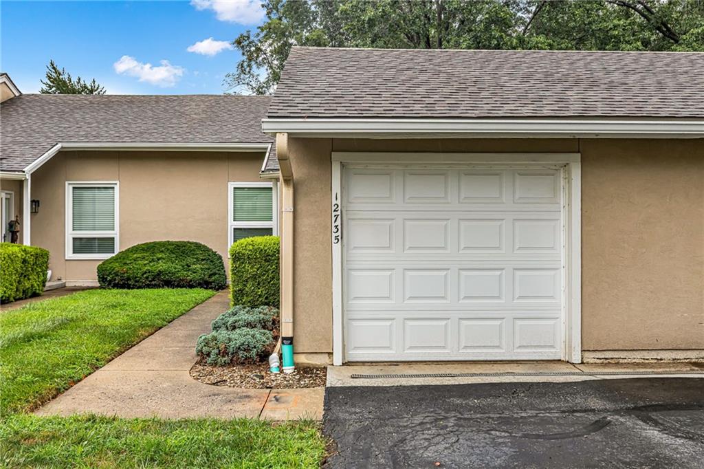 12735 W 108th Pl, Overland Park, KS 66210