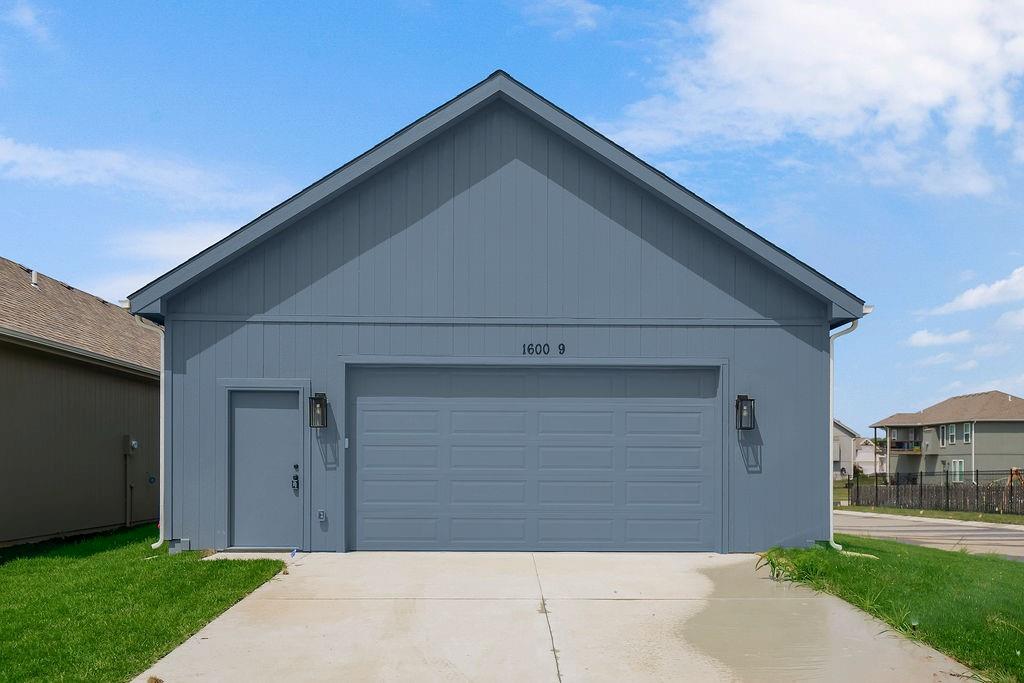1600 Cottonwood Creek Ave #9, Kearney, MO 64060