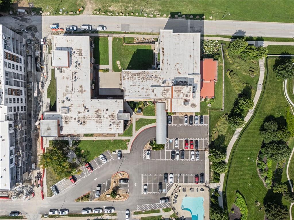 2940 Baltimore Ave #1303, Kansas City, MO 64108