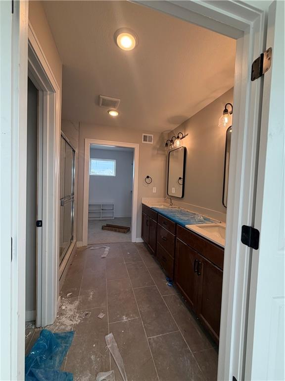 830 Reed Dr, Raymore, MO 64083