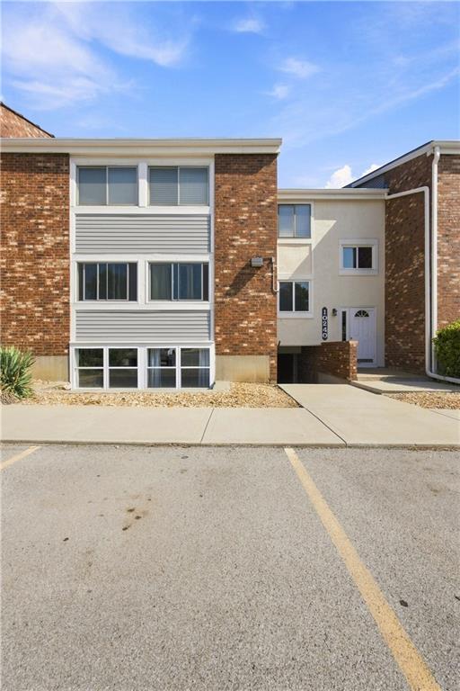 10240 W 96th Ter #B, Overland Park, KS 66212