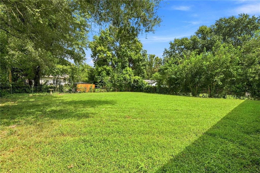839 Elm St, Lawrence, KS 66044