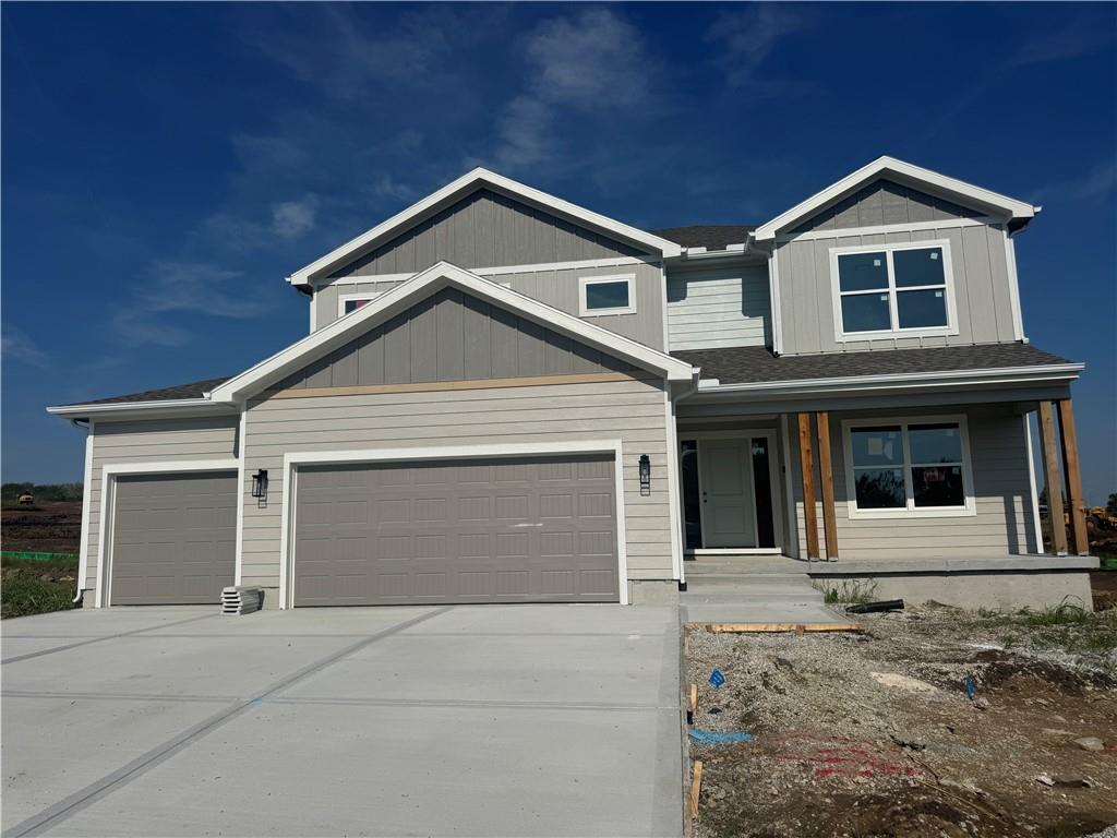 834 Reed Dr, Raymore, MO 64083