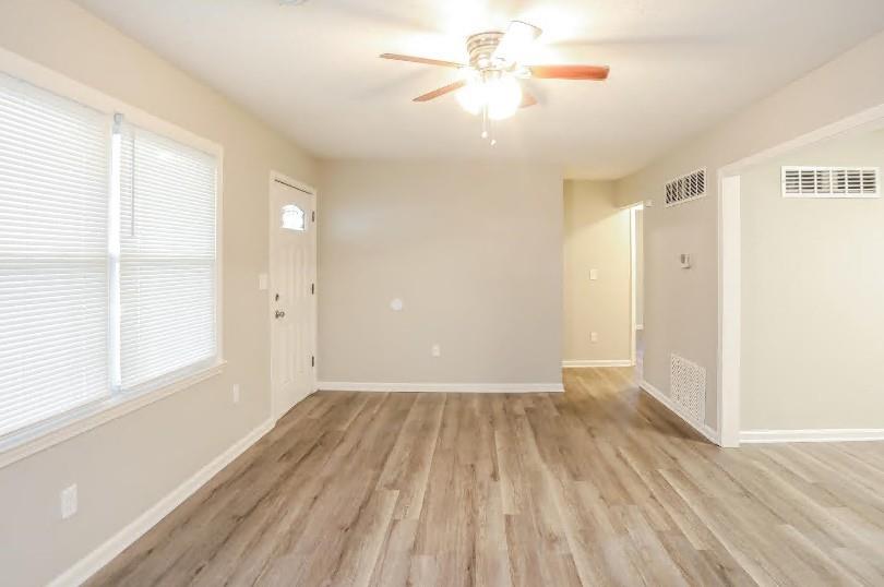 1904 N Kendall Rd, Independence, MO 64058