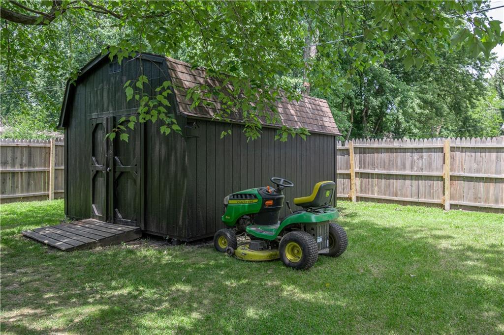 200 SW 20th Ter, Oak Grove, MO 64075
