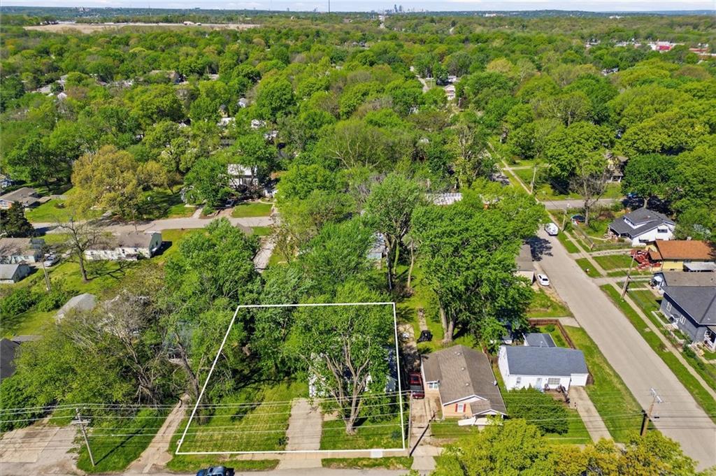 1506 S Hedges Ave, Independence, MO 64052